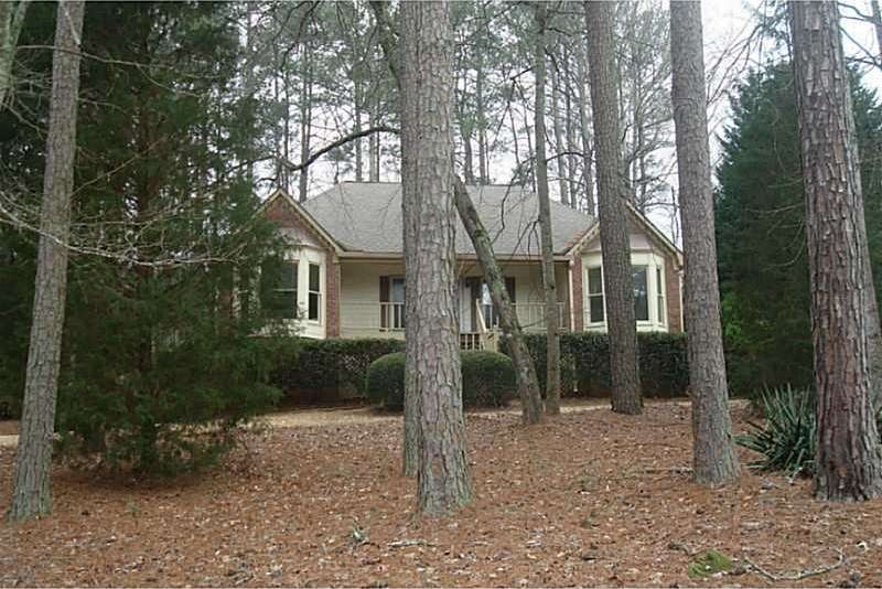 Exterior Front. Great Lake Community Neighborhood