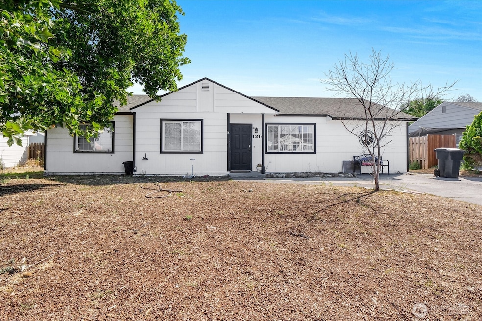For Sale $279,900 • Co-Listing Agent