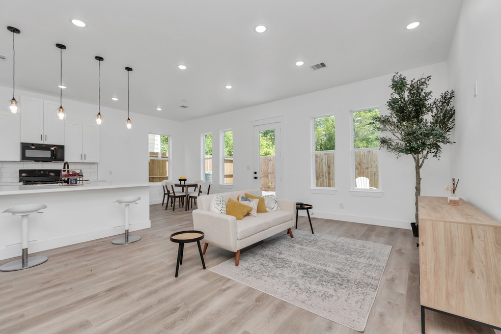 2337 Paul Quinn St, Houston, TX 77091 - photo 1