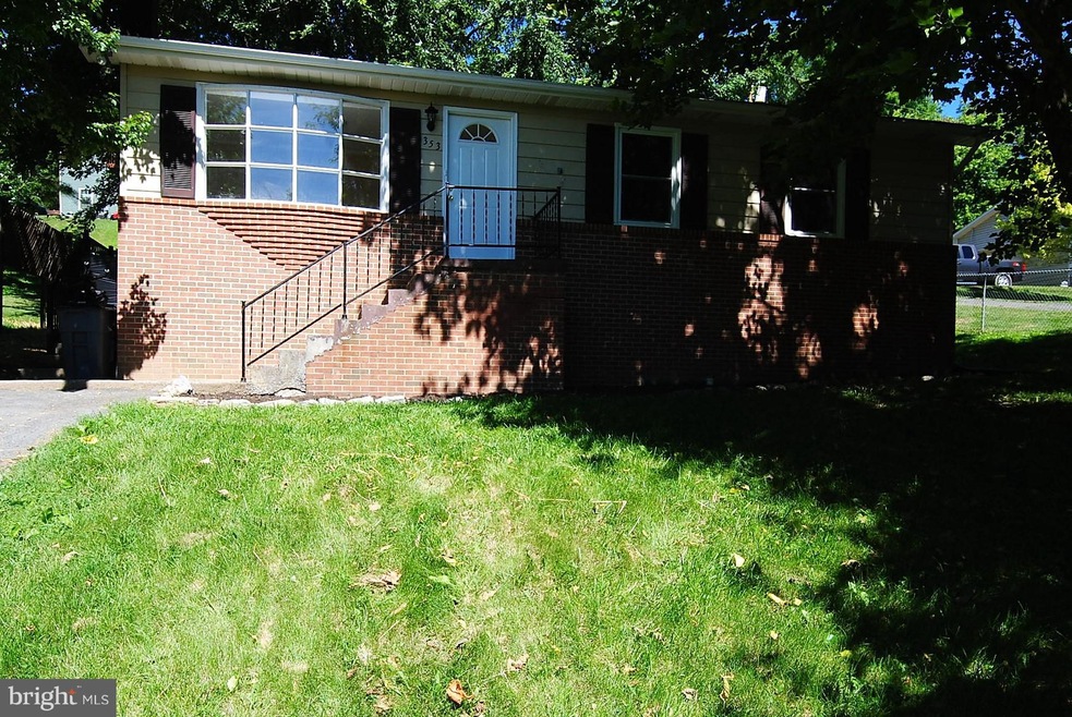 353 Mineral St, Strasburg, VA 22657 - photo 1