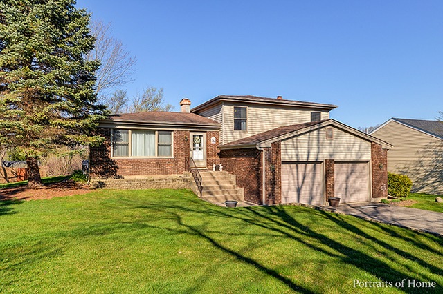 823 Spruce St, Batavia, IL 60510 - photo 1