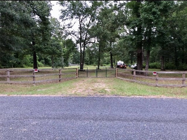 208 County Road 4110, Dayton, TX 77535 - photo 1