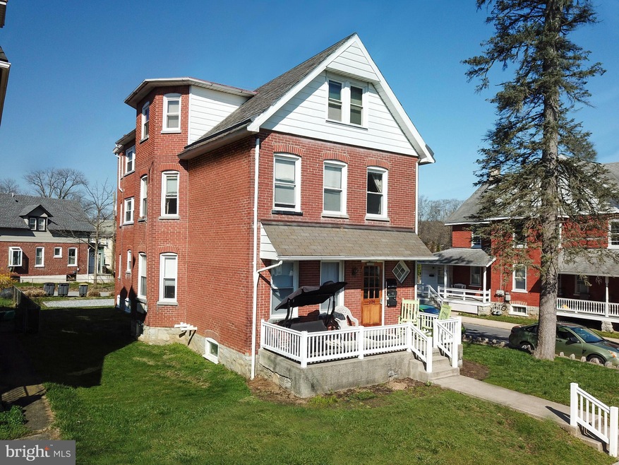 234 Stuart Ave unit 3RD FLOOR, Downingtown, PA 19335 - photo 1