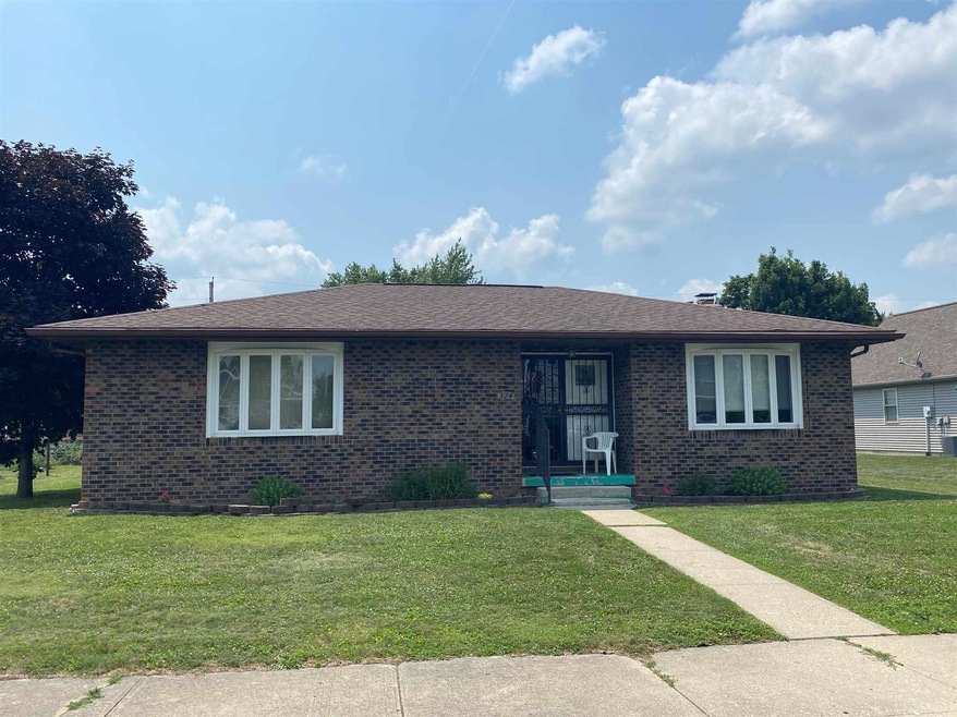 324 Maple St, Tipton, IN 46072 - photo 1