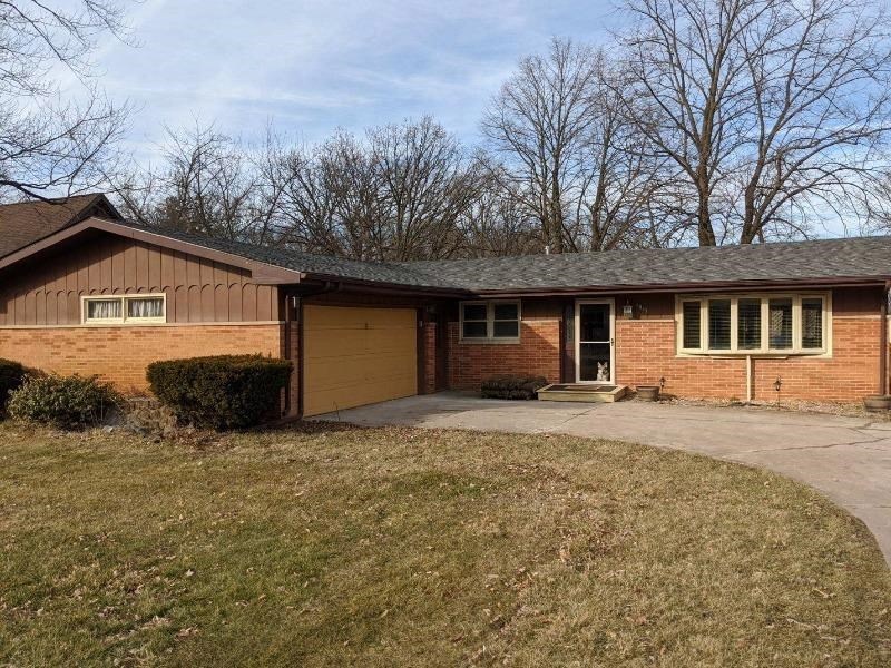 7812 W 87th Ave, Crown Point, IN 46307 - photo 1