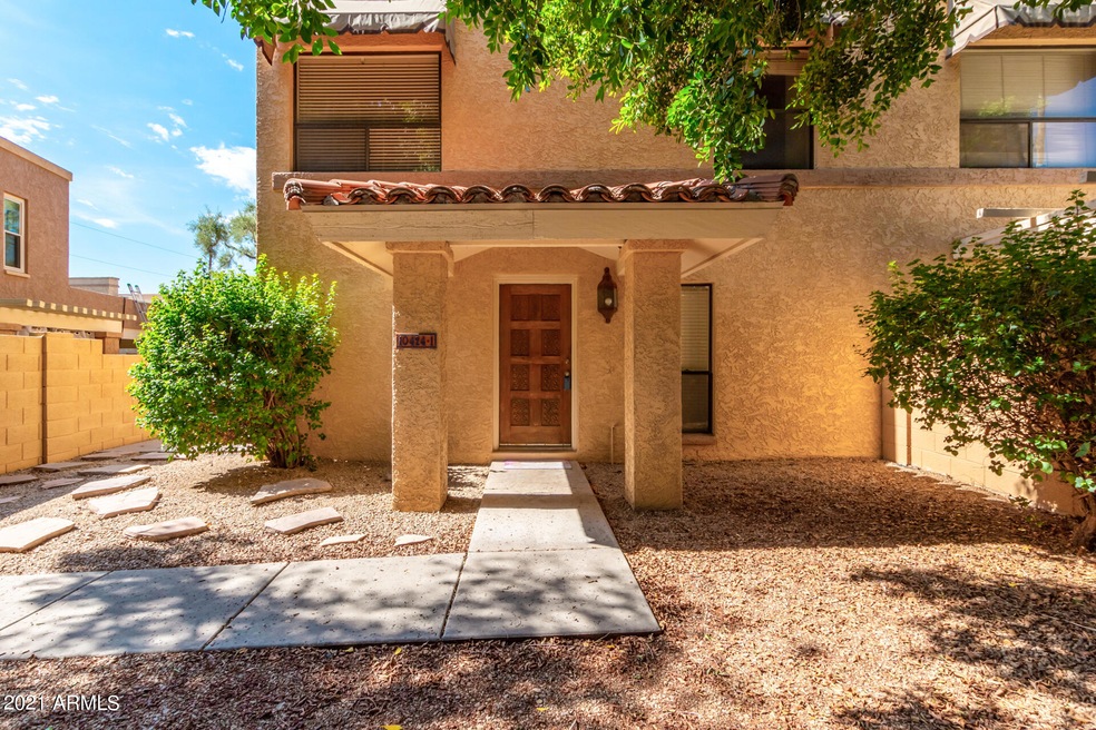 10424 N 11th Place unit 1, Phoenix, AZ 85020 - photo 1