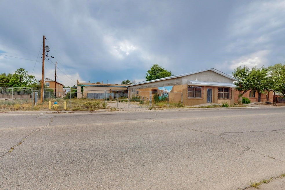 120 N Railroad Ave, Espanola, NM 87532 - photo 1
