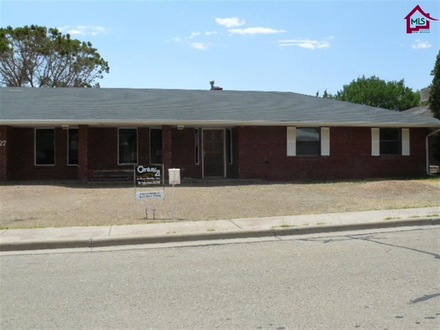 3027 Del, Alamogordo, NM 88310 - photo 1