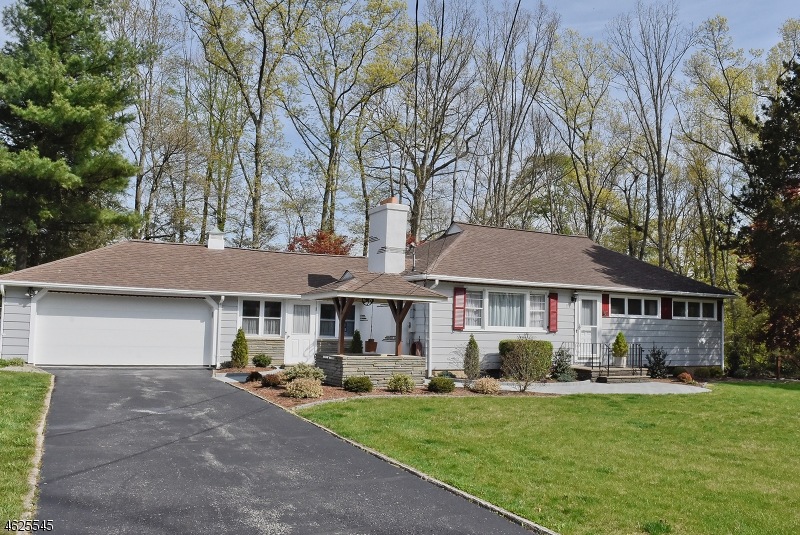 13 Ross Ct, Oak Ridge, NJ 07438 - photo 1