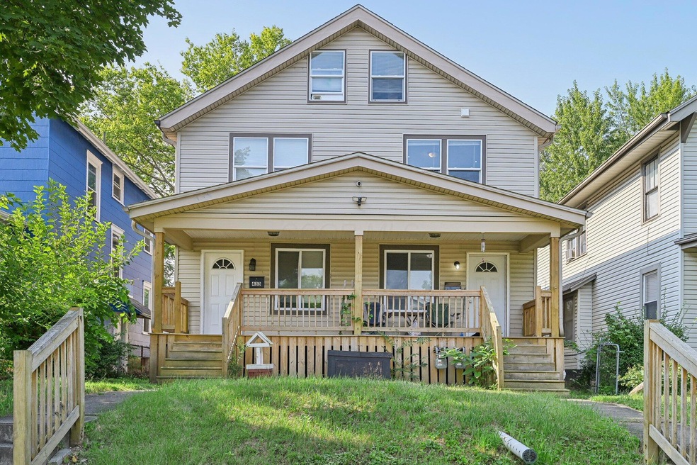 E 14th Ave-001