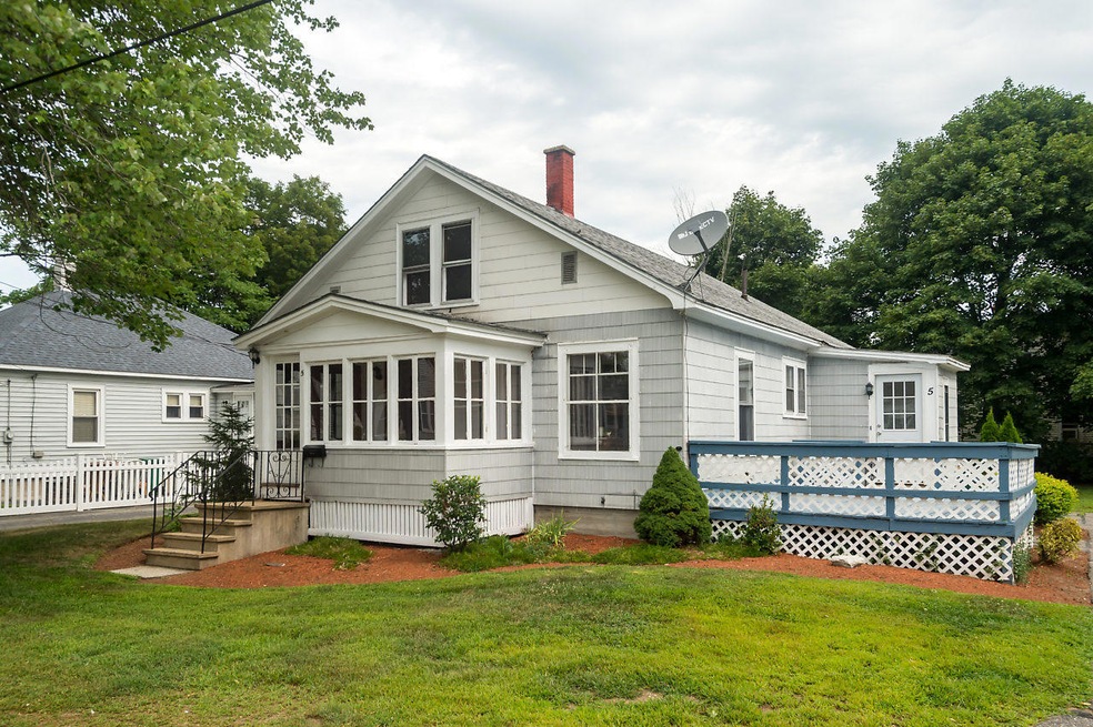 5 Furbush St, Rochester, NH 03867 - photo 1