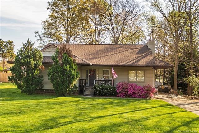 Rustic Ranch on Williamsburg Circle ready for new 