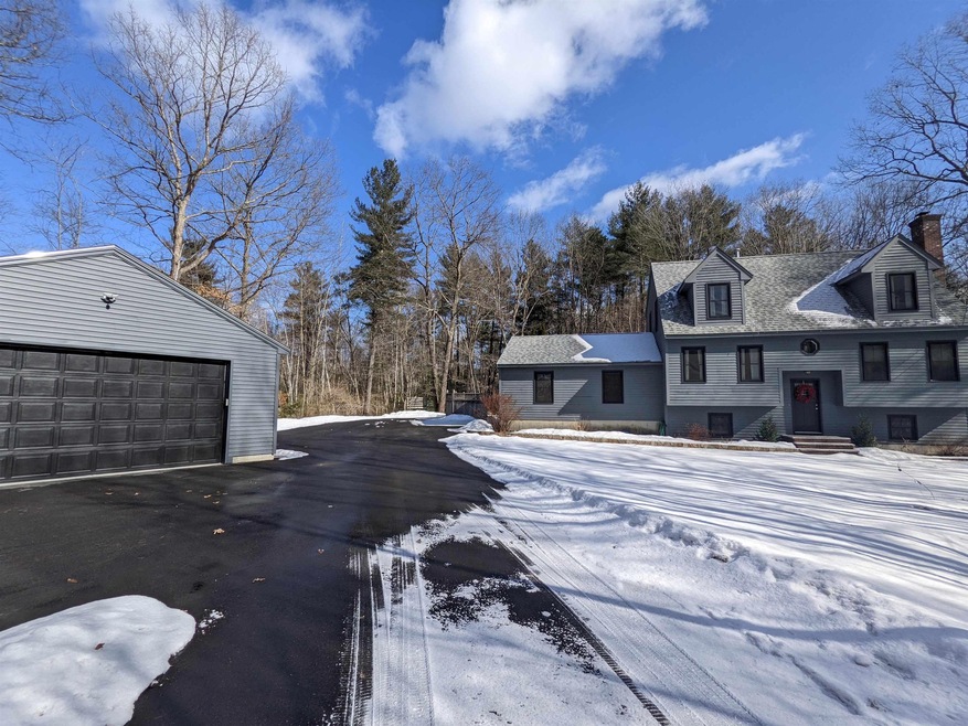 36 Brickyard Dr, Litchfield, NH 03052 - photo 1