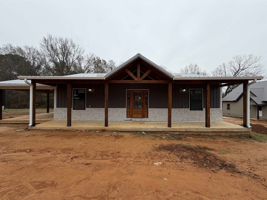 265 Oakgrove Rd, Selmer, TN 38375 - photo 1