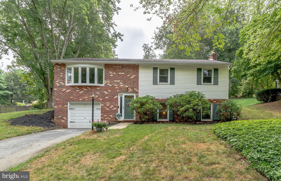 1014 Maule Ln, West Chester, PA 19382 - photo 1