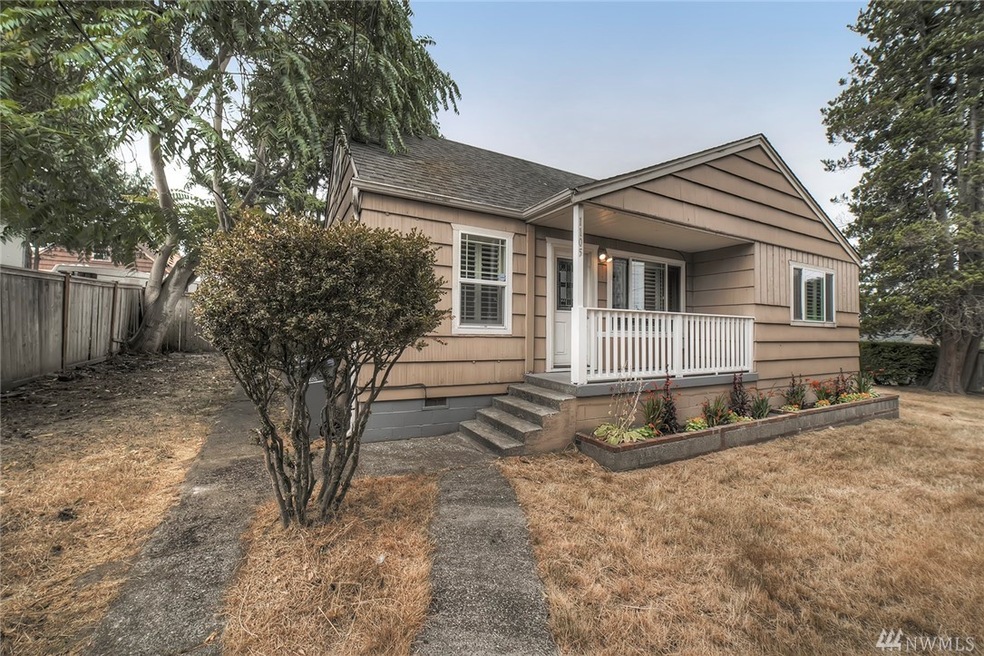 1105 E 31st St, Bremerton, WA 98310 - photo 1