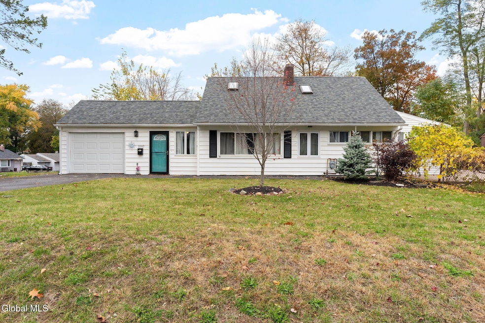 1097 Deforest St, Schenectady, NY 12303 - photo 1