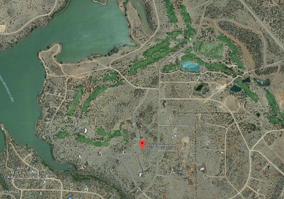 Close to lake and golf