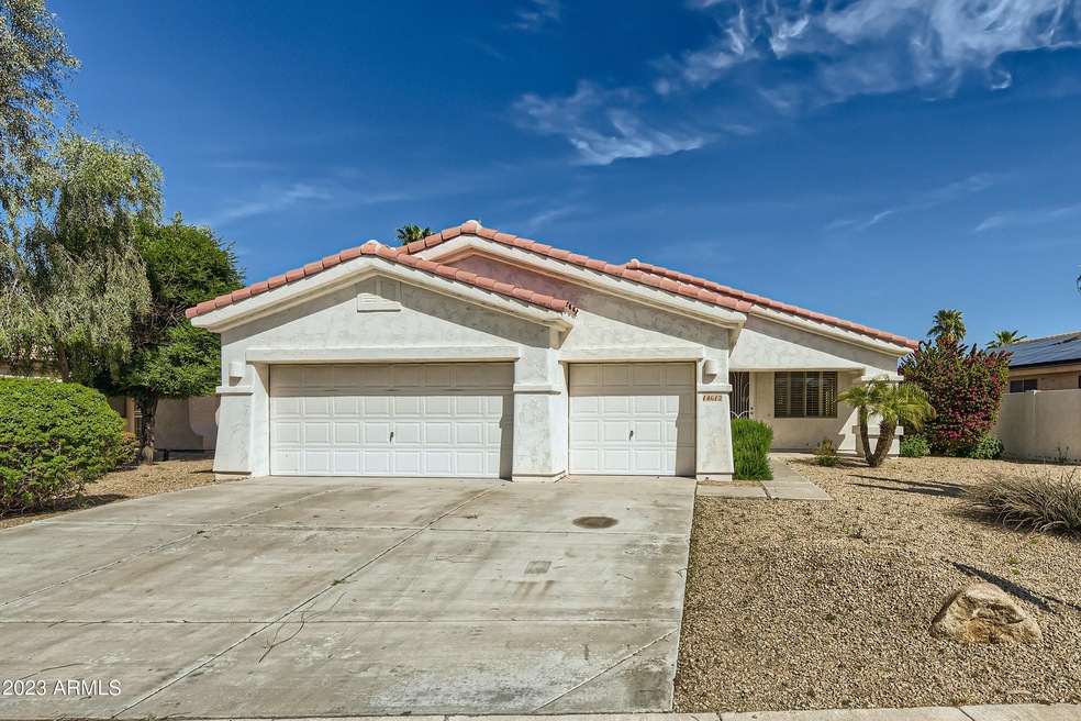01 Exterior Front