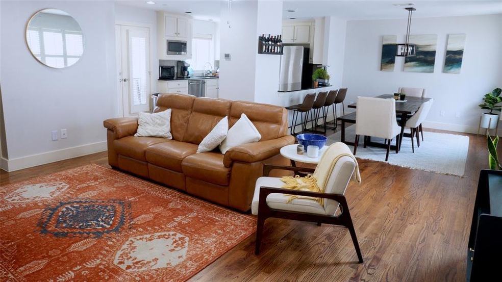 5737 Live Oak St unit 2, Dallas, TX 75206 - photo 1