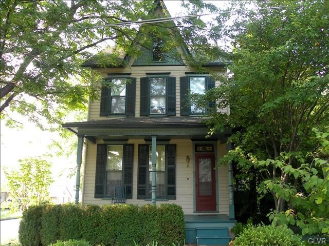 301 Walnut St, Walnutport, PA 18088 - photo 1