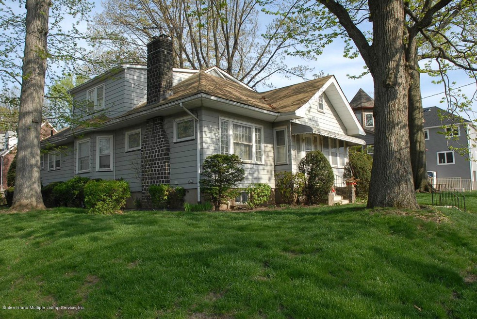 897 Jewett Ave, Staten Island, NY 10314 - photo 1