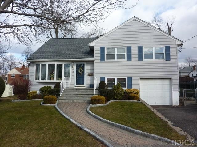 76 Davenport Rd, Yonkers, NY 10710 - photo 1