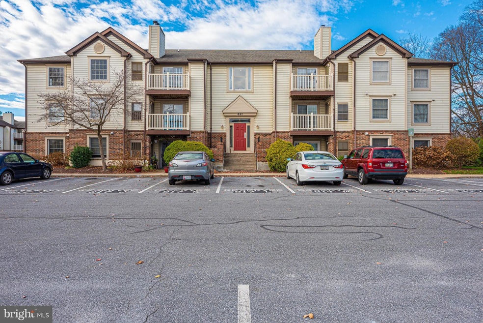 817 Stratford Way unit J, Frederick, MD 21701 - photo 1