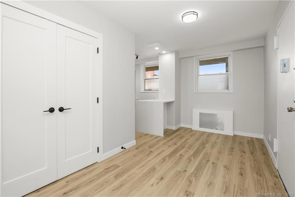 Bedford Towers Condominium unit 6P, Stamford, CT 06901 - photo 1