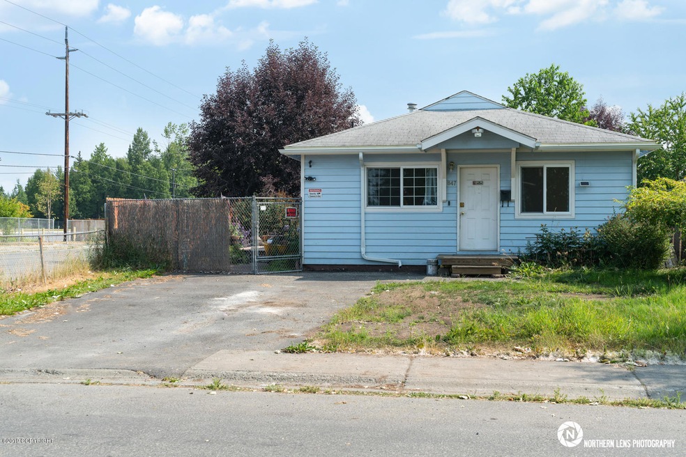 847 N Flower Street