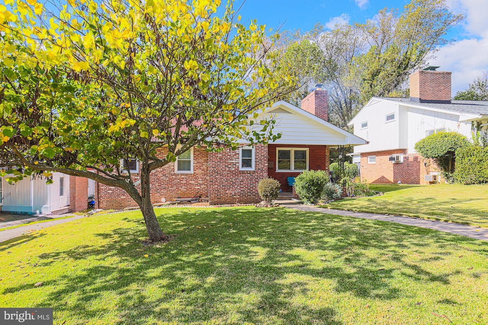 416 Nottingham Rd, Baltimore, MD 21229 - photo 1