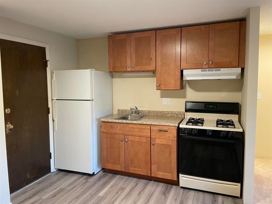 81 Fisherville Rd unit 6, Concord, NH 03303 - photo 1