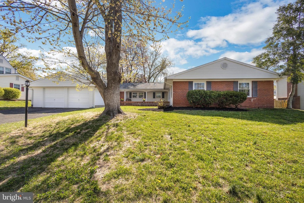 4105 Mount Echo Ln, Fairfax, VA 22033 - photo 1