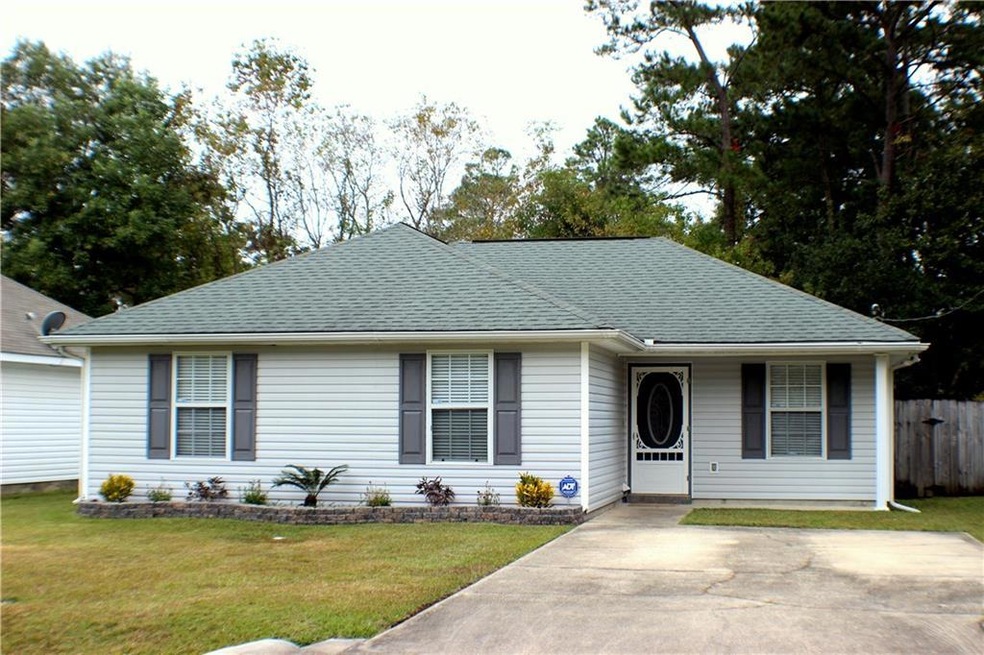 407 Fourth St, Pearl River, LA 70452 - photo 1