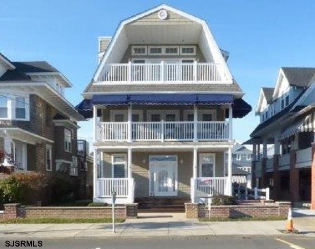 Sold $839,900 • Co-Listing Agent