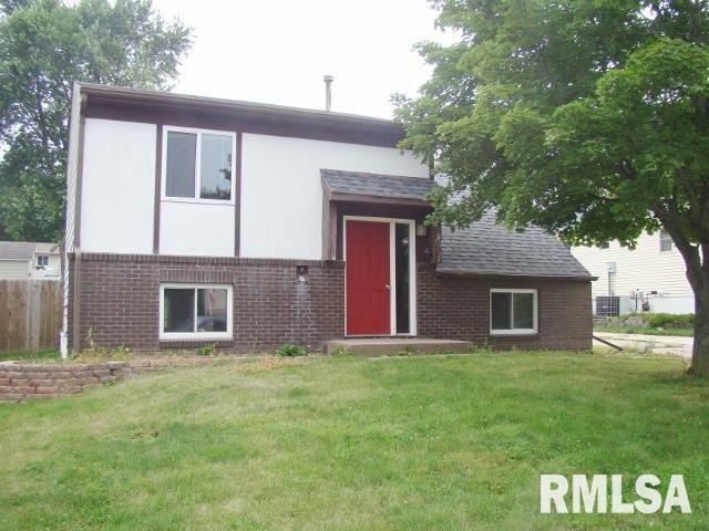 2924 W 65th St, Davenport, IA 52806 - photo 1