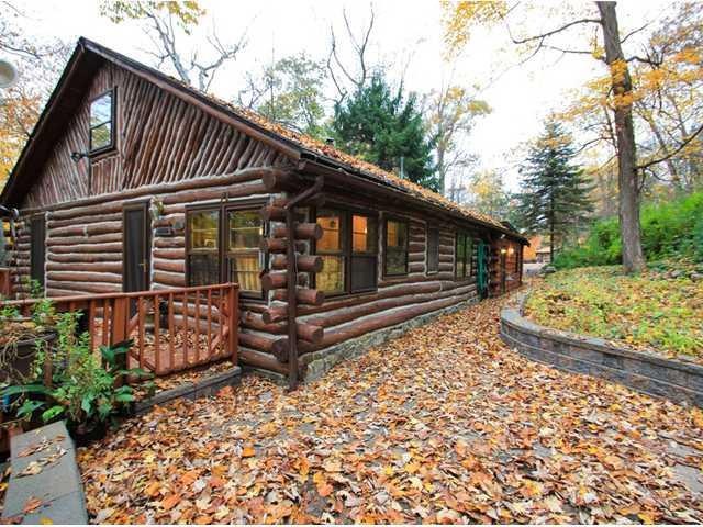 5 Woods Rd, Greenwood Lake, NY 10925 - photo 1