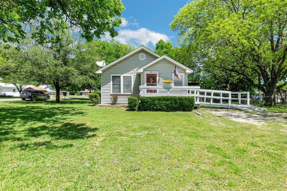 400 S Garrett Ave, Ennis, TX 75119 - photo 1