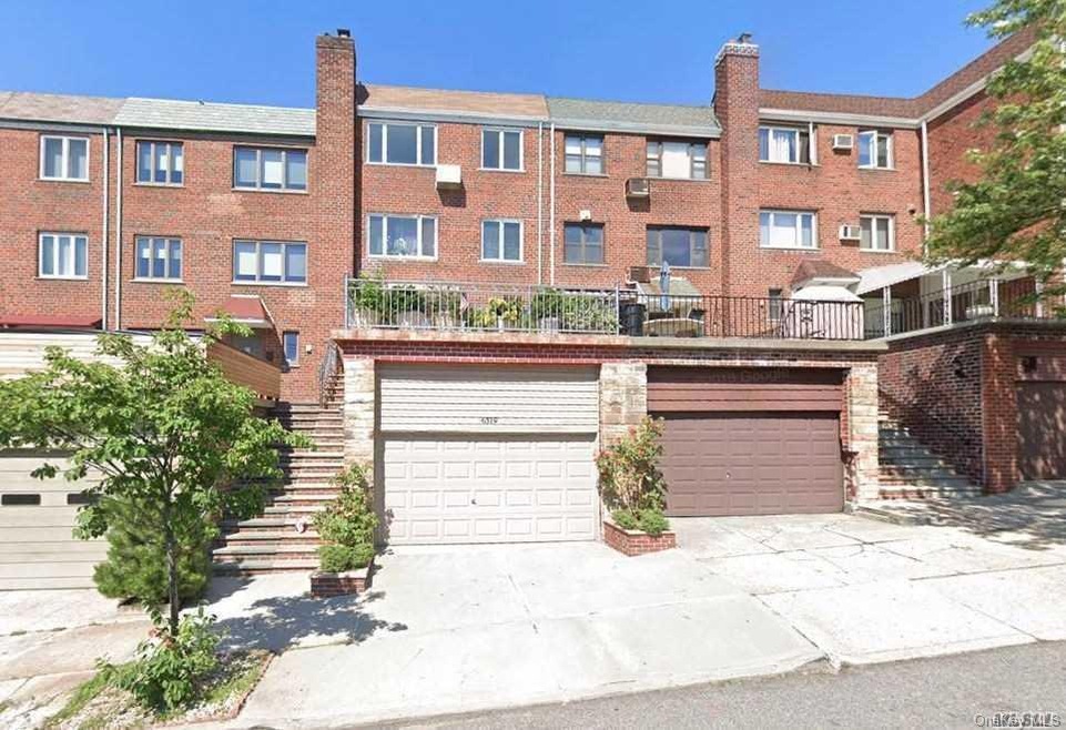 63-19 53rd Dr, Maspeth, NY 11378 - photo 1