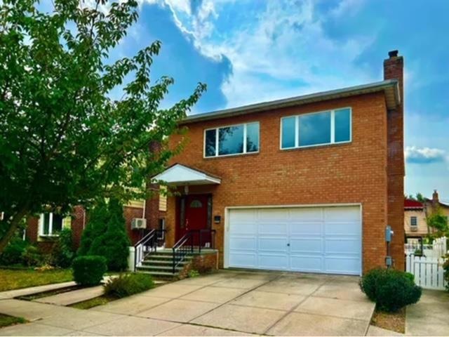 13824 62nd Rd, Flushing, NY 11367 - photo 1