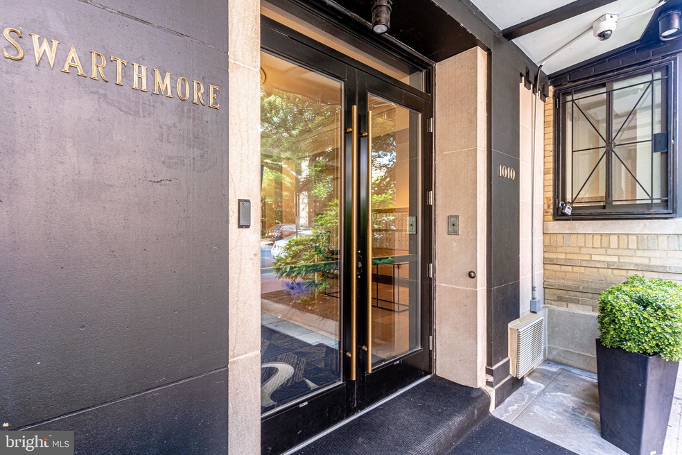 Swarthmore Condos unit 611, Washington, DC 20037 - photo 1