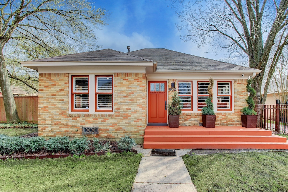 802 W Melwood St, Houston, TX 77009 - photo 1