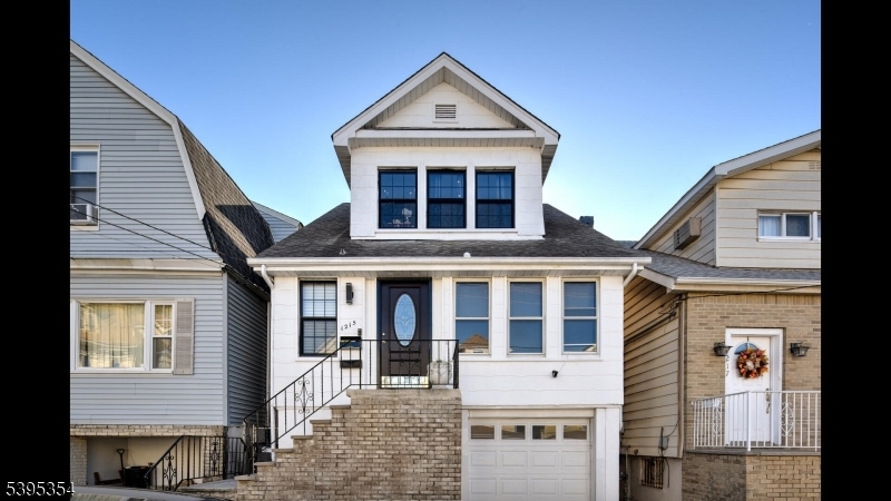 For Rent $1,900/month