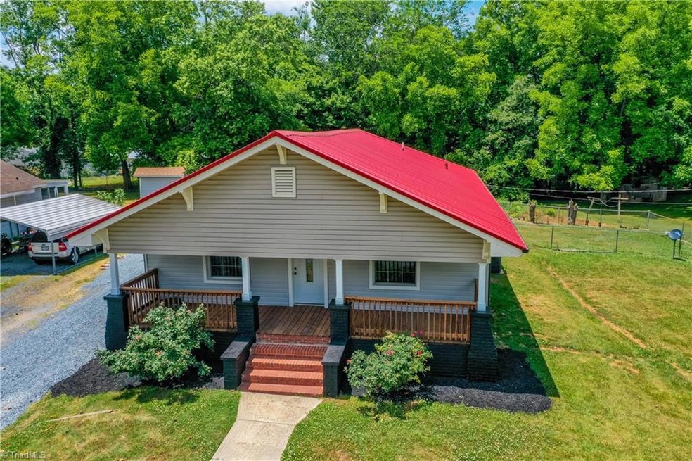 218 Uwharrie St, Asheboro, NC 27203 - photo 1