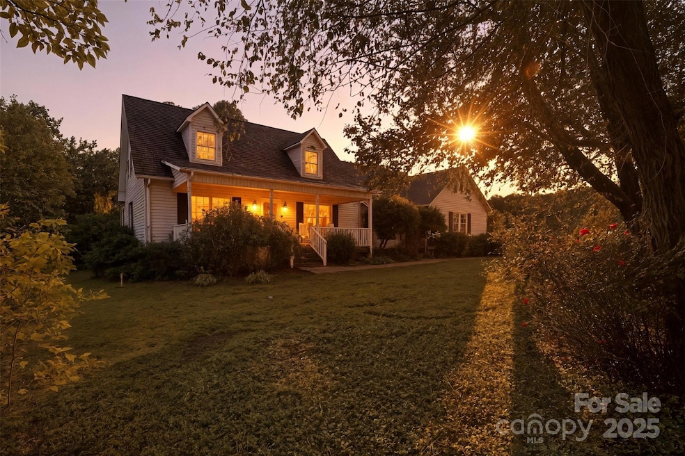 For Sale $499,900 • Co-Listing Agent