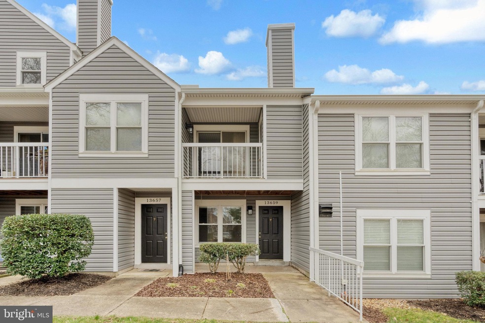 13659 Orchard Dr unit 3659, Clifton, VA 20124 - photo 1