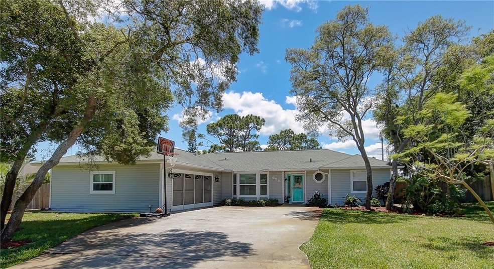 698 Fischer Dr, Sebastian, FL 32958 - photo 1