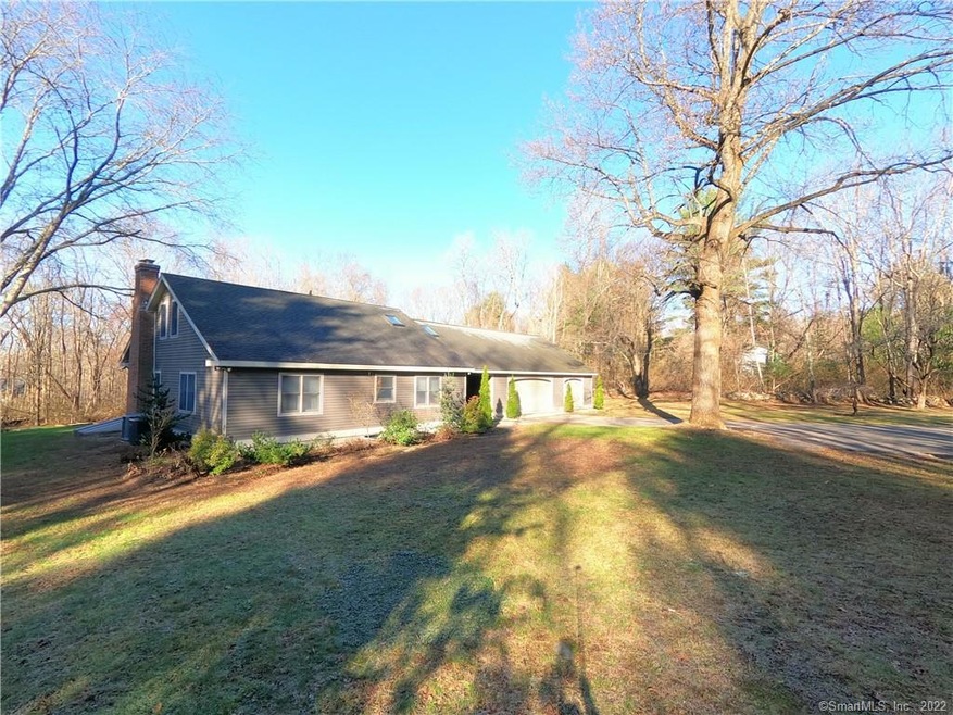 74 Jackson Ln, Bethlehem, CT 06751 - photo 1