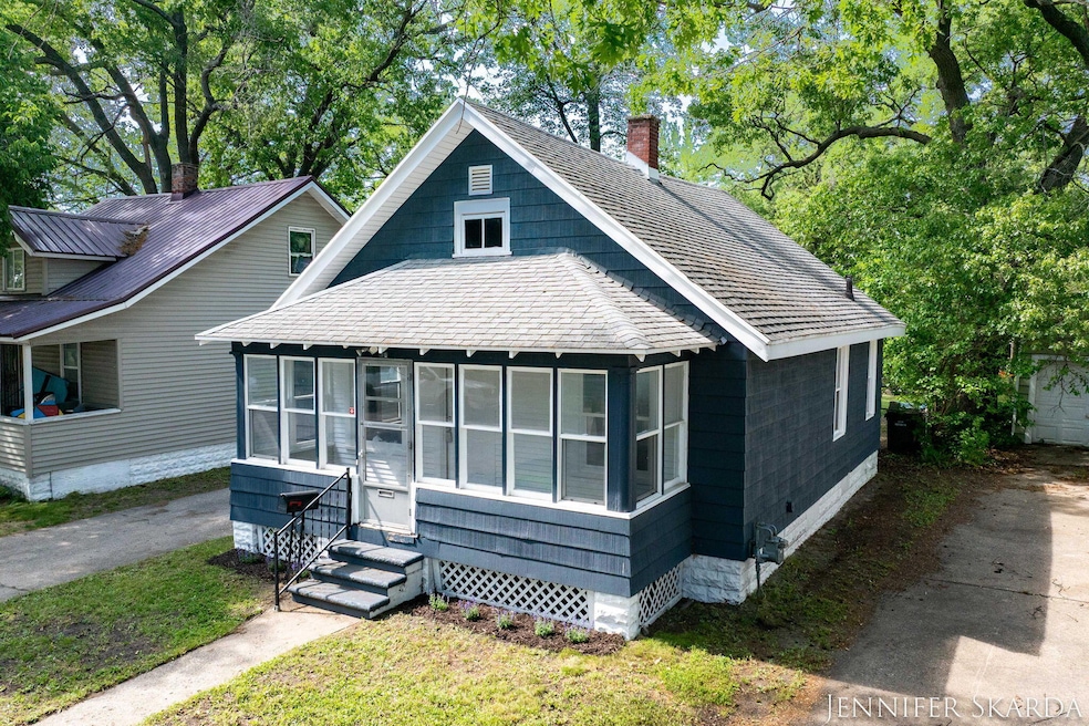 45-web-or-mls-884-emerson-ave