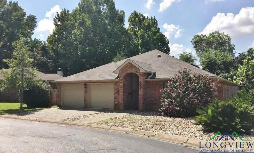 321 Amberwood Cir, Tyler, TX 75701 - photo 1